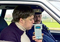 У пьяных водителей предложили отбирать автомобили до оплаты штрафа