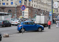 Госдума отказалась рассматривать законопроект о лишение прав за езду по тротуарам